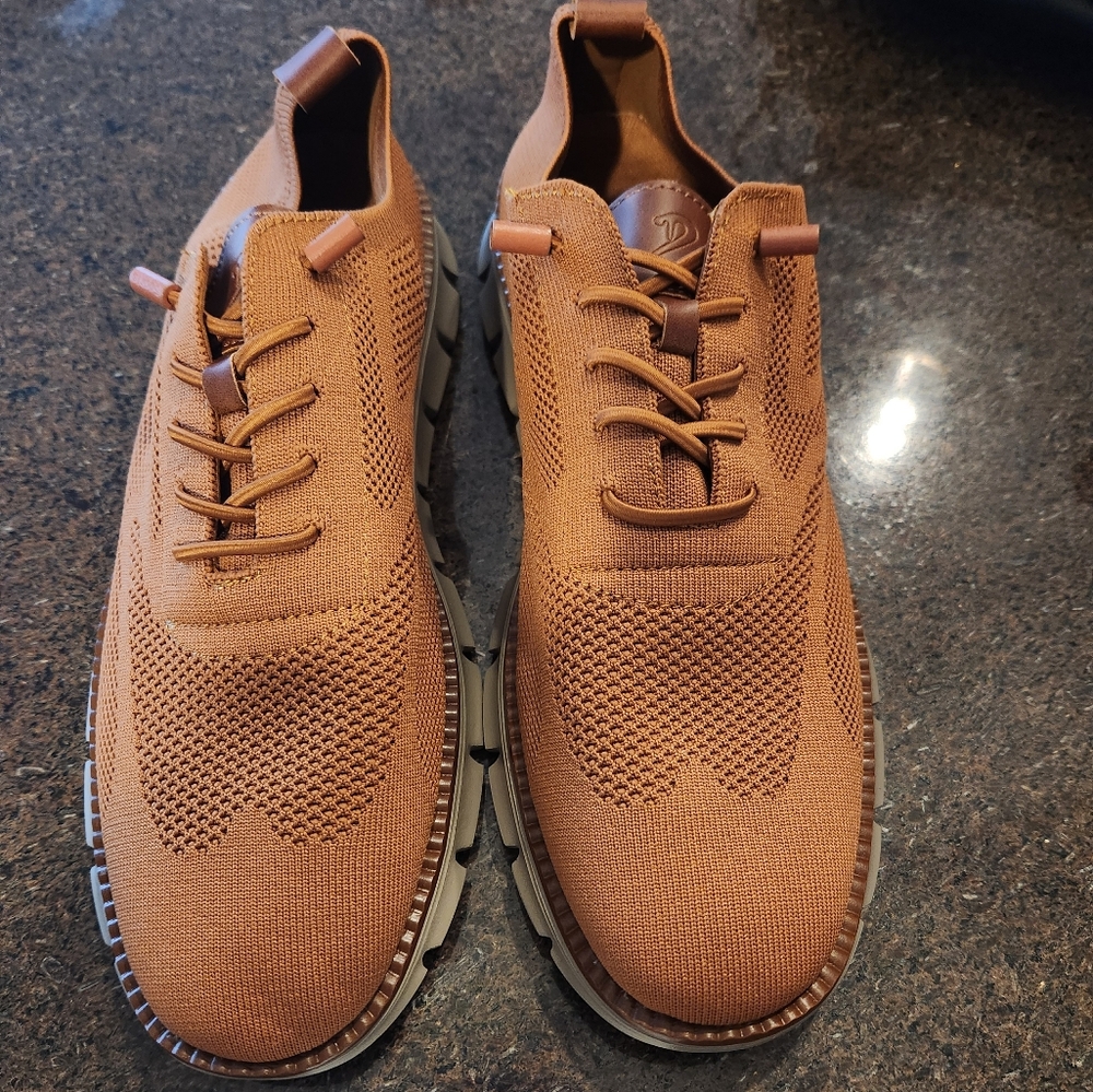 Men's brand new BREEZE shoes